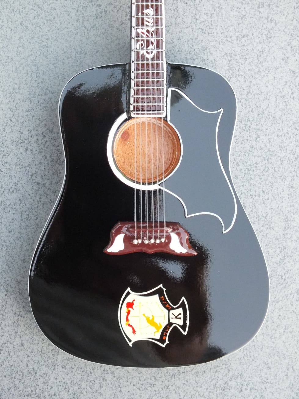 elvis presley dove guitar