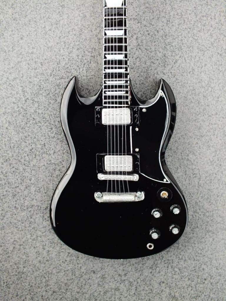 Chitarra In Miniatura Angus Young, Modello Da Collezione In Legno 1:4, Con Supporto, Rossa, Alta 25 Cm