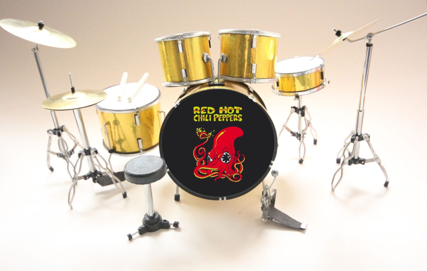 RGM516 Red Hot Chili Peppers rseiz